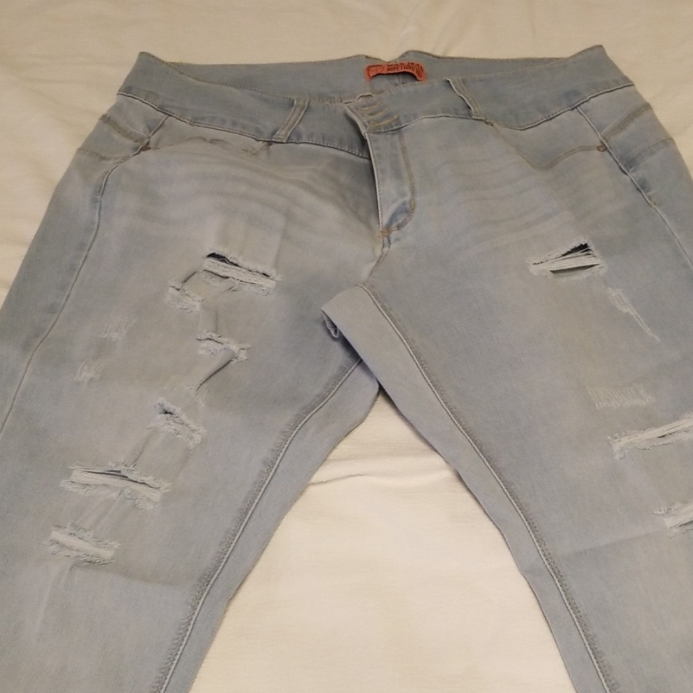 Women's ripped jeans